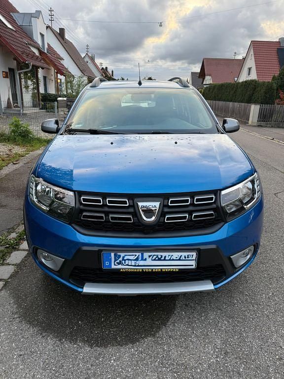 Blau Gebraucht 2020 Dacia Logan MCV Stepway Kombi | 9.300 € (Guter Preis) - Bild 1/4