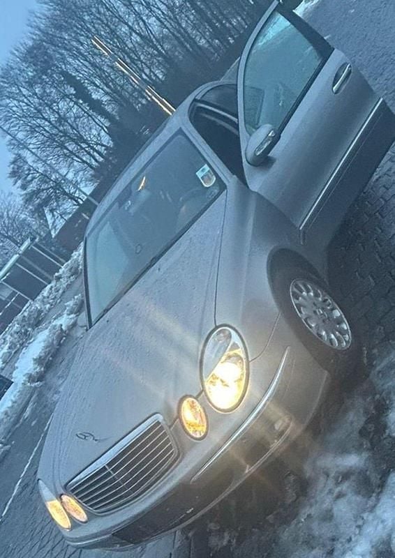 Gebraucht Mercedes E350 272 PS (200 kW) 2005 Gold Limousine