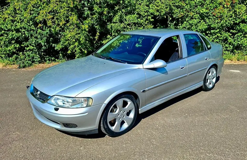 Gebraucht Opel Vectra Elegance 125 PS (91 kW) 2002 Silber Limousine