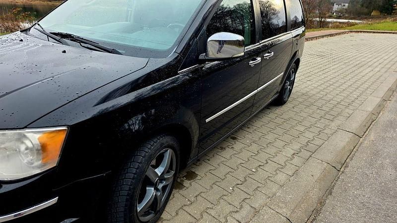 Gebraucht Chrysler Grand Voyager Limited 163 PS (119 kW) 2009 Schwarz Van / Kleinbus