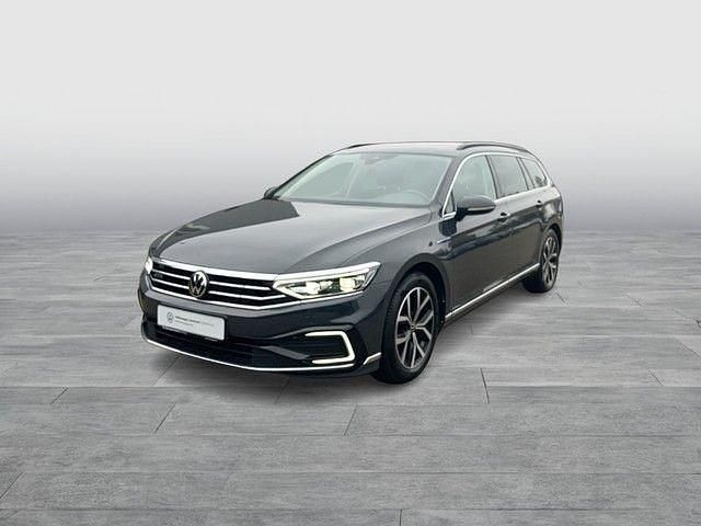 Grau Gebraucht 2021 VW Passat GTE Kombi | 21.978 € (Fairer Preis) - Bild 1/4