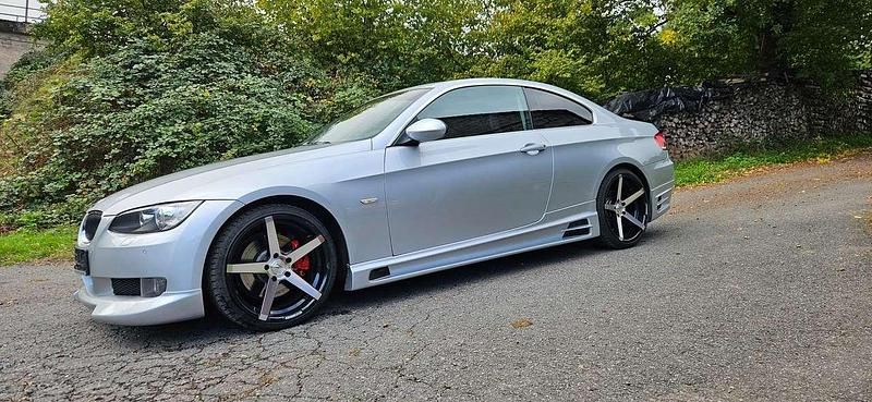 Gebraucht BMW 325 218 PS (160 kW) 2008 Silber Coupé