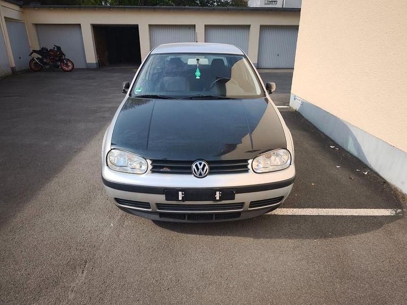 Gebraucht VW Golf IV Edition 75 PS (55 kW) 2001 Silber Limousine