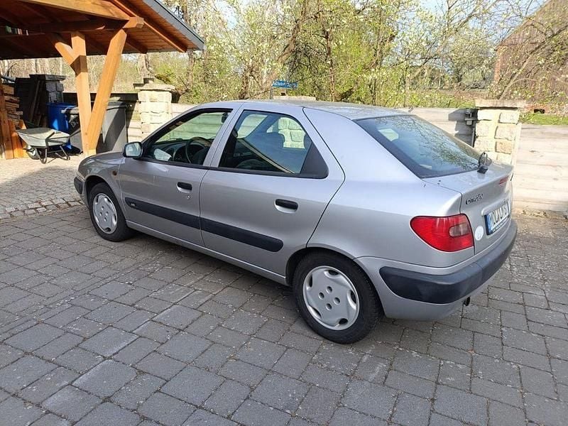 Gebraucht Citroën Xsara 90 PS (66 kW) 1997 Silber Limousine