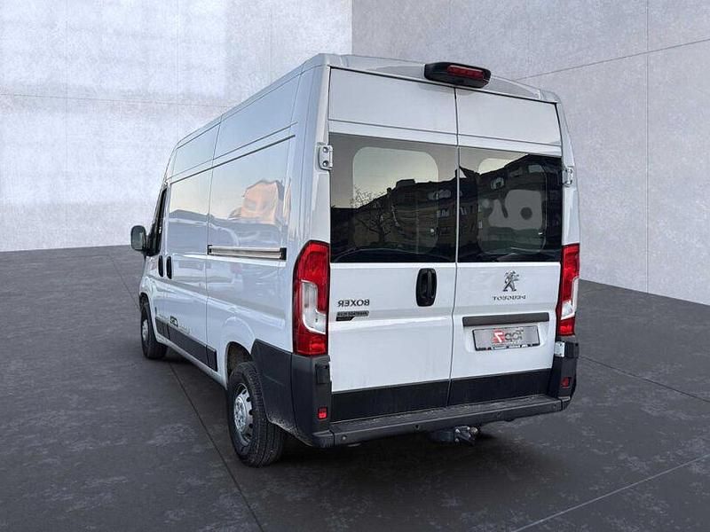 Gebraucht Peugeot Boxer 140 PS (102 kW) 2023 Lackierung weiss icy/deckende (weiß) Van