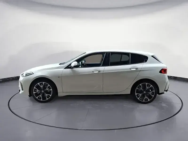 Gebraucht BMW 120 M Sport 170 PS (125 kW) 2025 Alpinweiss 3 Kleinwagen