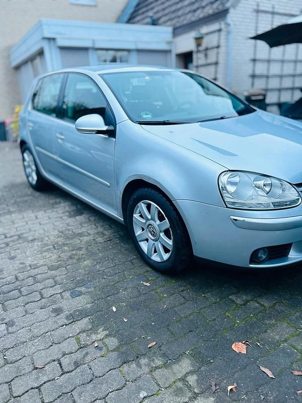 Grau Gebraucht 2004 VW Golf V Kombi | 1.750 € (Guter Preis) - Bild 1/4