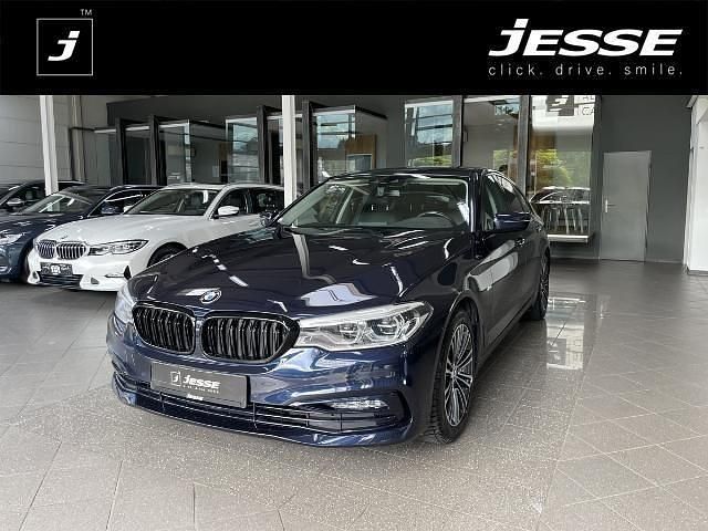 Imperialblau brillant metalli (metallic) Gebraucht 2017 BMW 520 Sport Line Limousine | 20.990 € (Fairer Preis) - Bild 1/4