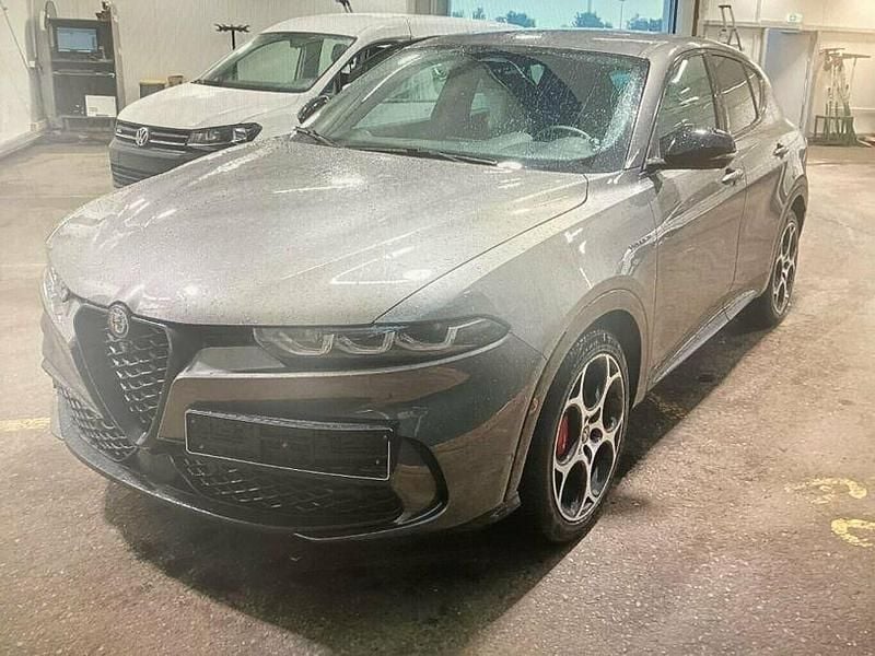 Gebraucht Alfa Romeo Tonale 96 PS (70 kW) 2024 Grau SUV