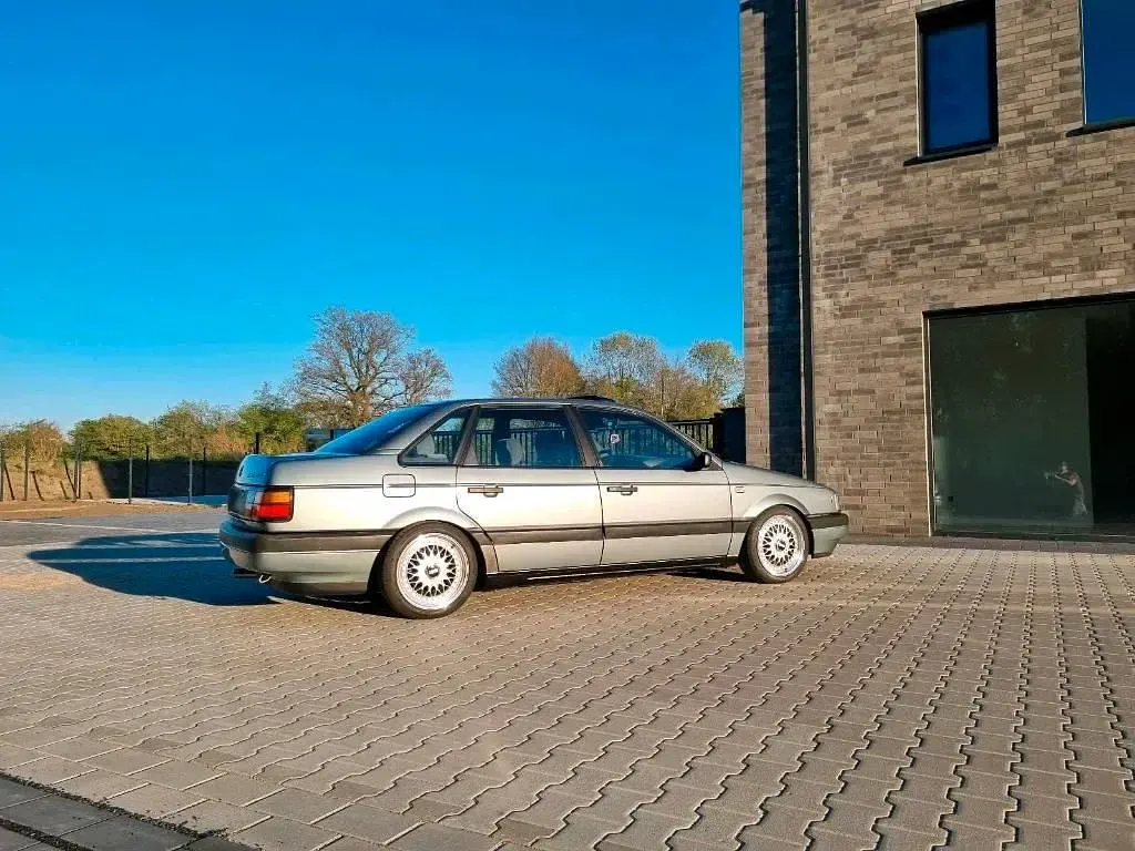 Second-hand VW Passat 90 CP (66 kW) 1988 Verde Berlinǎ