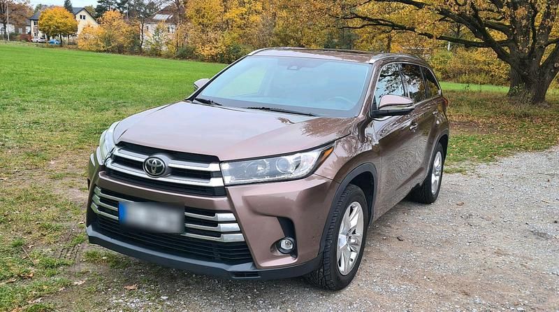 Braun Gebraucht 2019 Toyota Highlander Limited SUV | 28.500 € - Bild 1/4