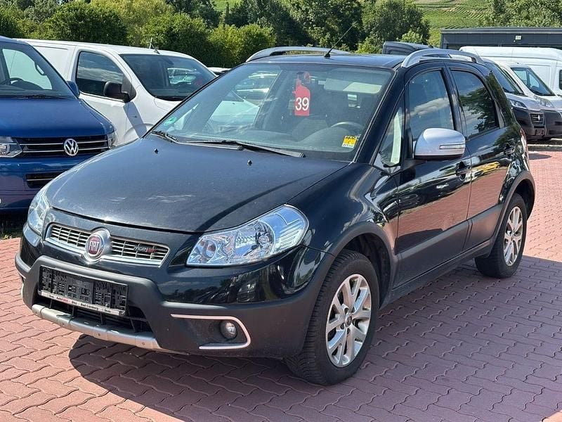 Schwarz Gebraucht 2011 Fiat Sedici Lounge SUV | 3.290 € (Fairer Preis) - Bild 1/4