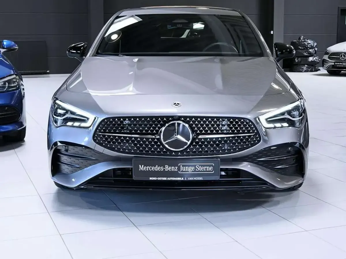 Gebraucht Mercedes CLA200 AMG 163 PS (119 kW) 2025 Mountaingrau metallic Coupé