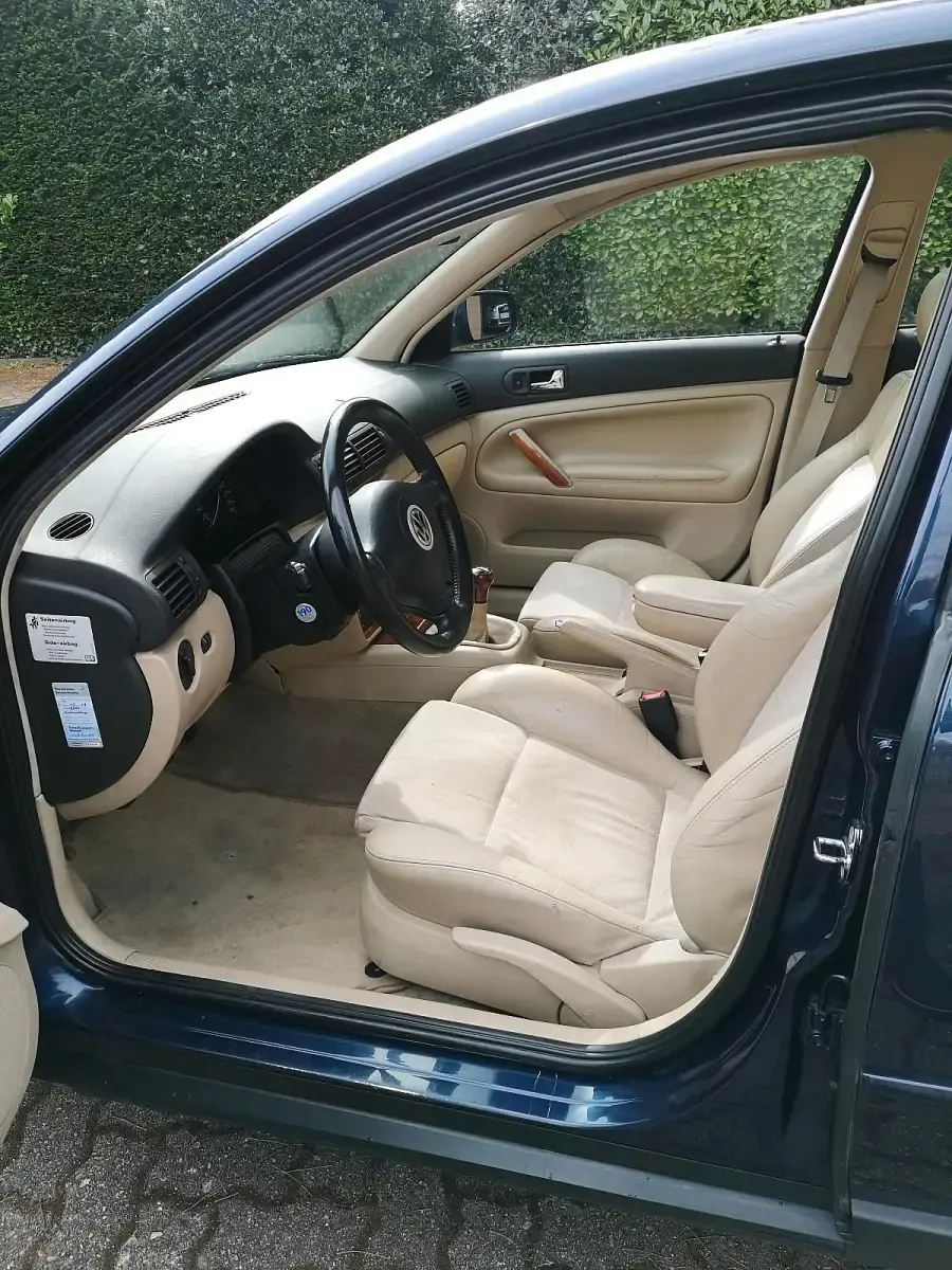 Gebraucht VW Passat 193 PS (141 kW) 1999 Blau Limousine