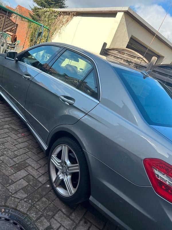 Gebraucht Mercedes E350 265 PS (194 kW) 2013 Grau Limousine