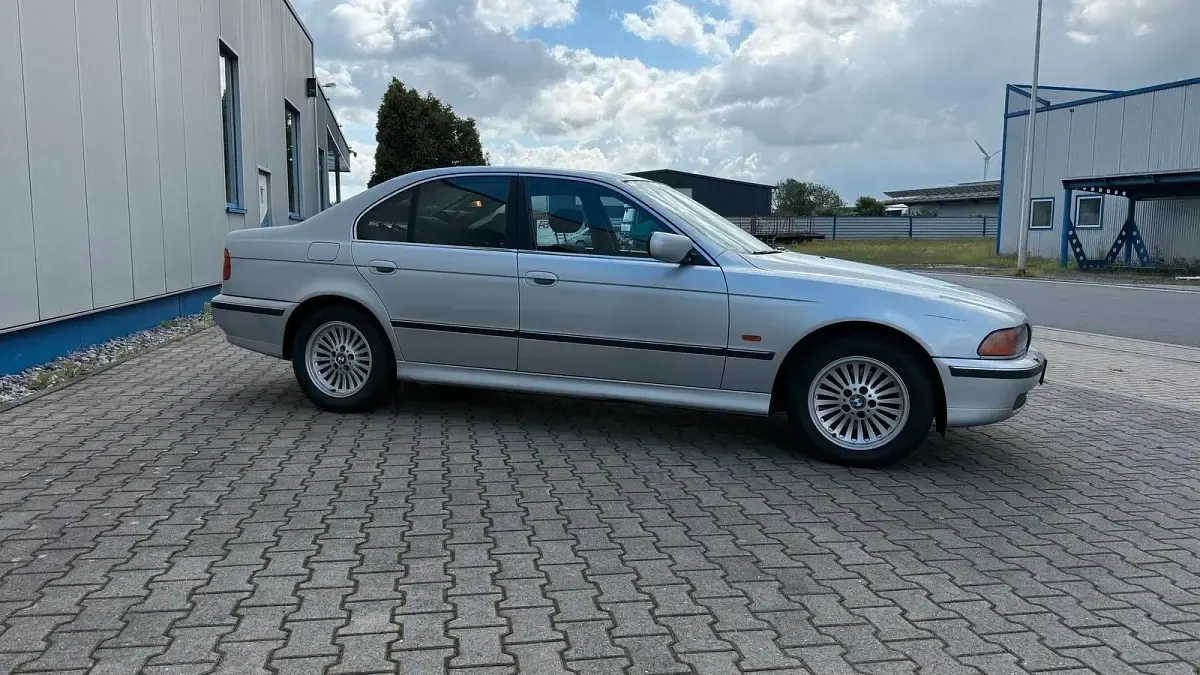 Gebraucht BMW 520 150 PS (110 kW) 2000 Silber Limousine