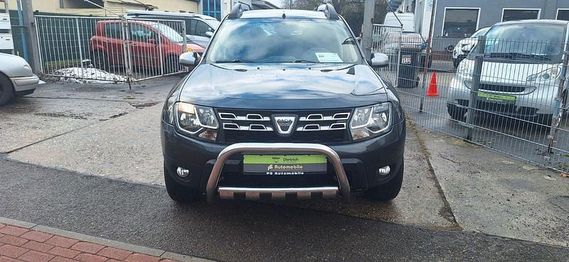Gebraucht Dacia Duster Lauréate 125 PS (91 kW) 2014 Grau SUV