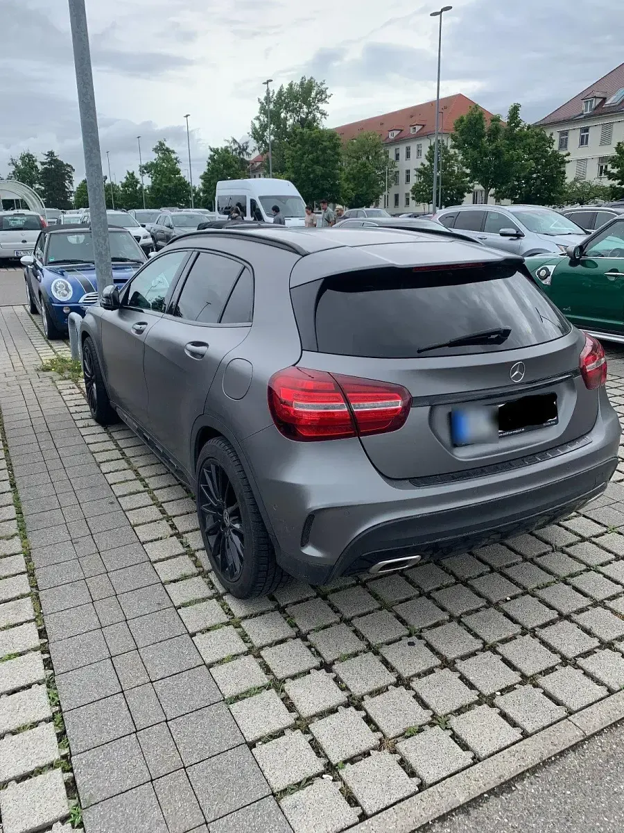 Gebraucht Mercedes GLA220 184 PS (135 kW) 2019 Andere farben SUV