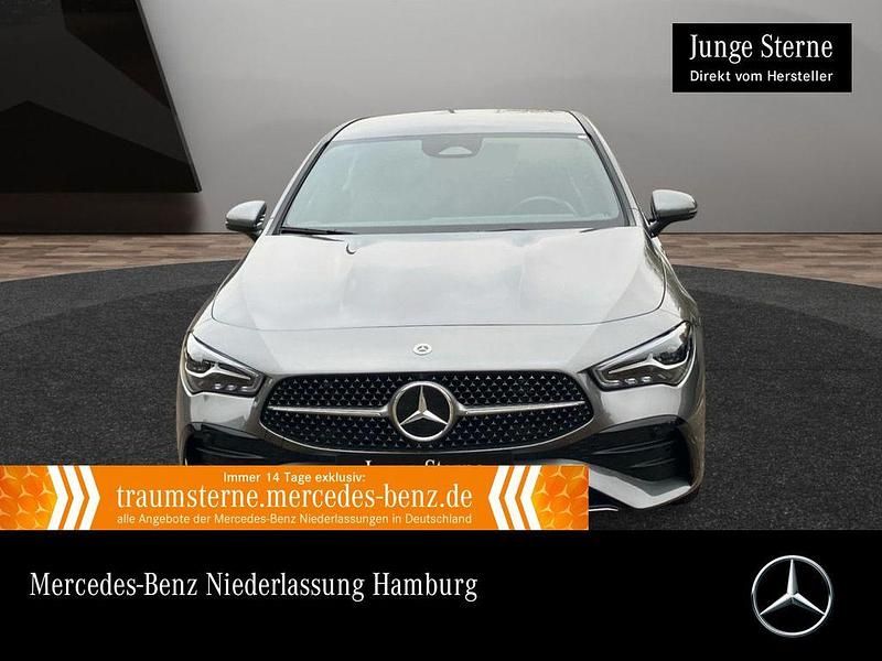 Grau Gebraucht 2024 Mercedes CLA200 AMG Limousine | 31.990 € (Guter Preis) - Bild 1/3