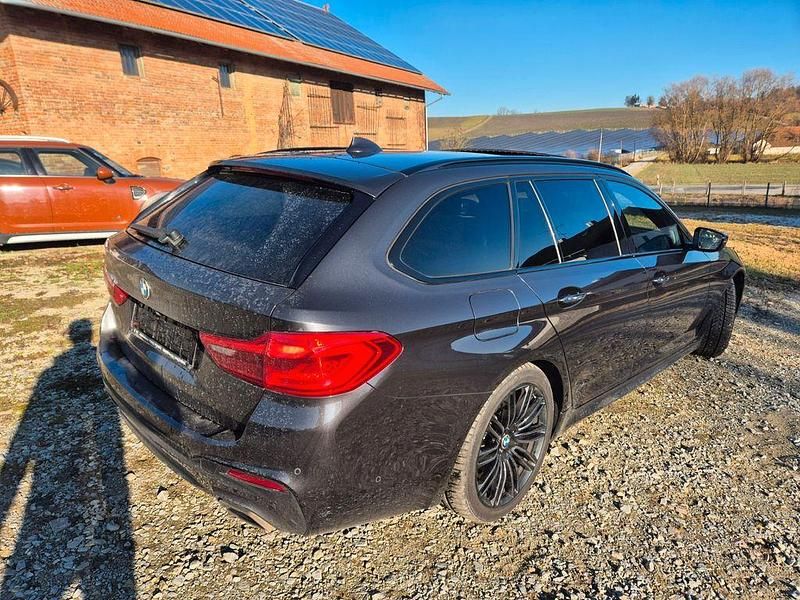 Gebraucht BMW 525 M Sport 231 PS (169 kW) 2018 Grau Limousine