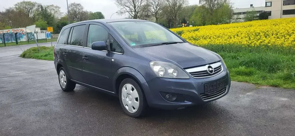 Gebraucht Opel Zafira Design Edition 110 PS (80 kW) 2011 Blau Van / Kleinbus