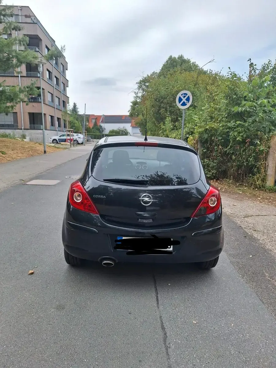 Gebraucht Opel Corsa 68 PS (50 kW) 2014 Schwarz Kleinwagen