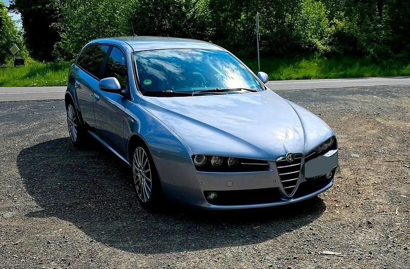 Grau Gebraucht 2009 Alfa Romeo 159 Kombi | 1.800 € (Superpreis) - Bild 1/4