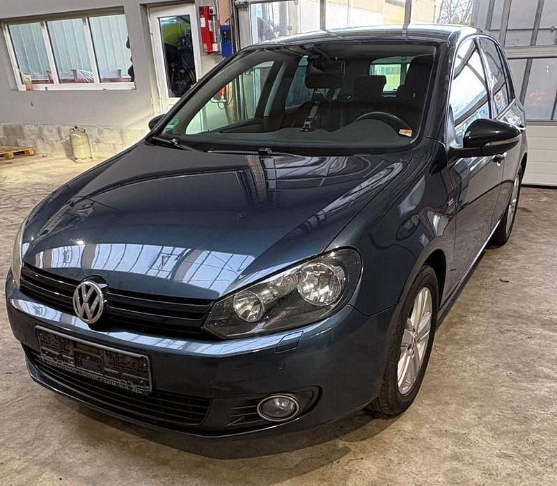 Gebraucht VW Golf VI Match 105 PS (77 kW) 2011 Blau Kleinwagen