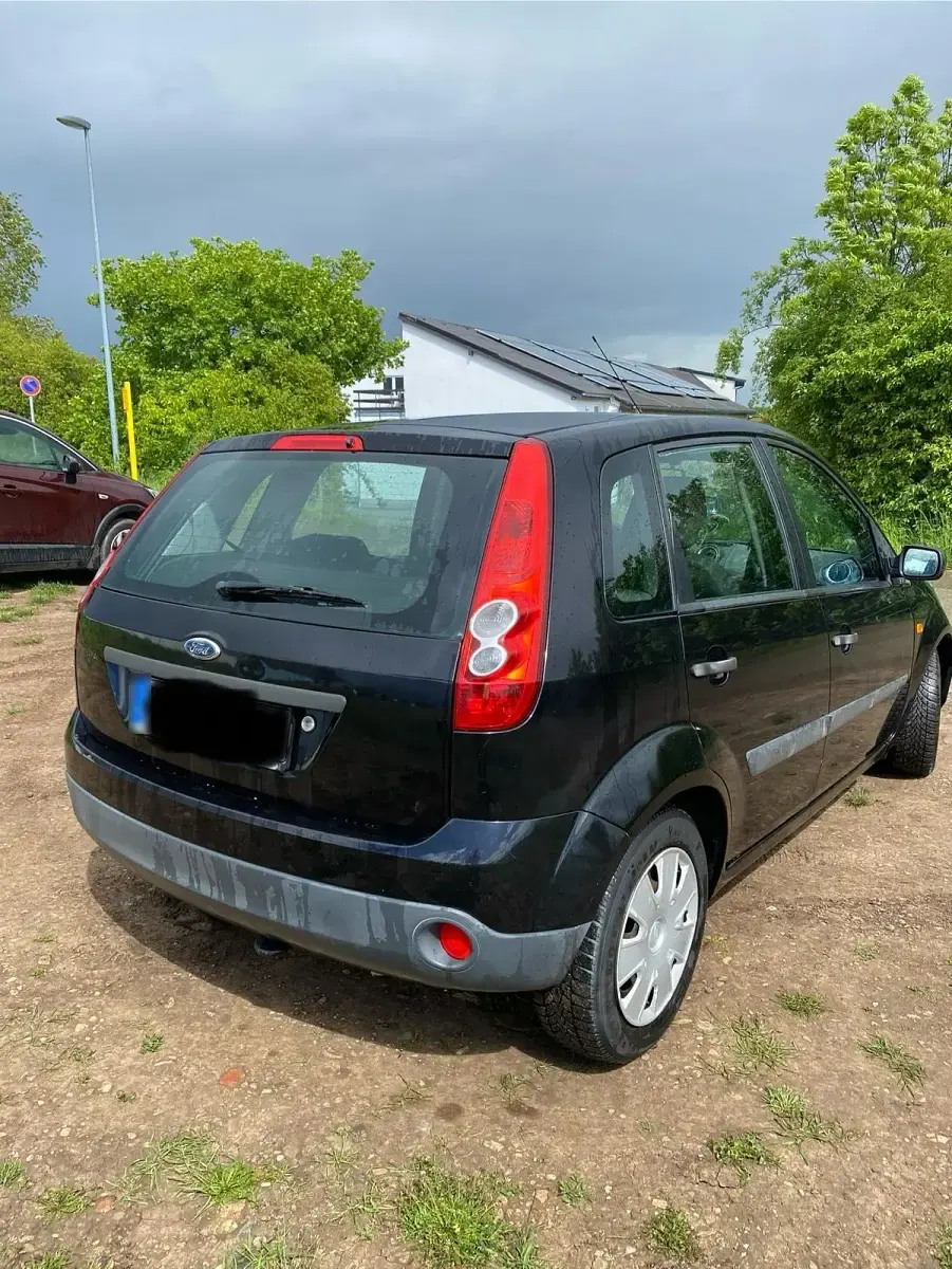 Gebraucht Ford Fiesta 69 PS (50 kW) 2006 Schwarz Kleinwagen