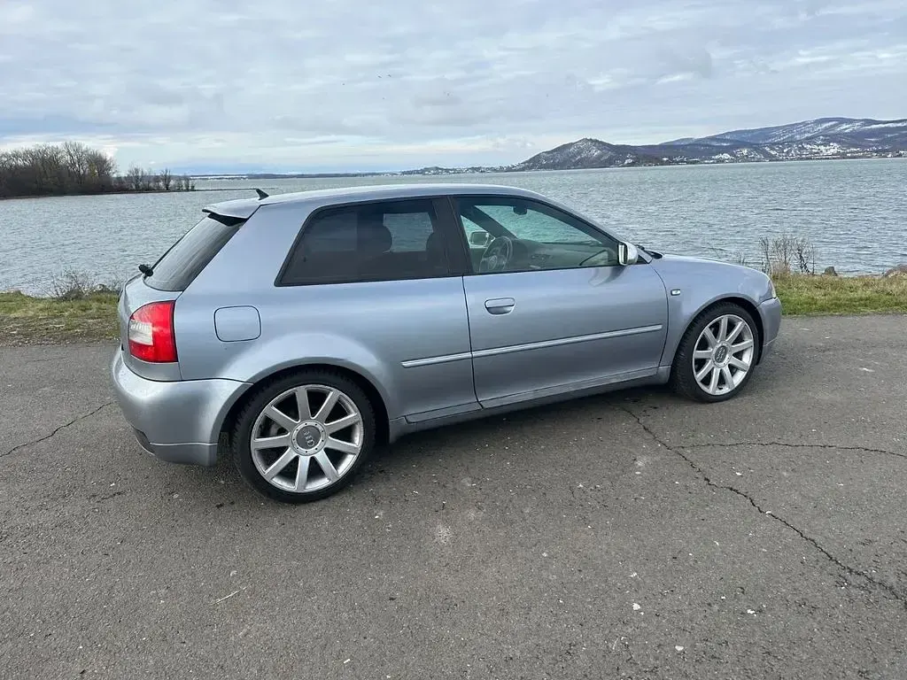 Usata Audi S3 224 CV (164 kW) 2003 Argento Utilitaria