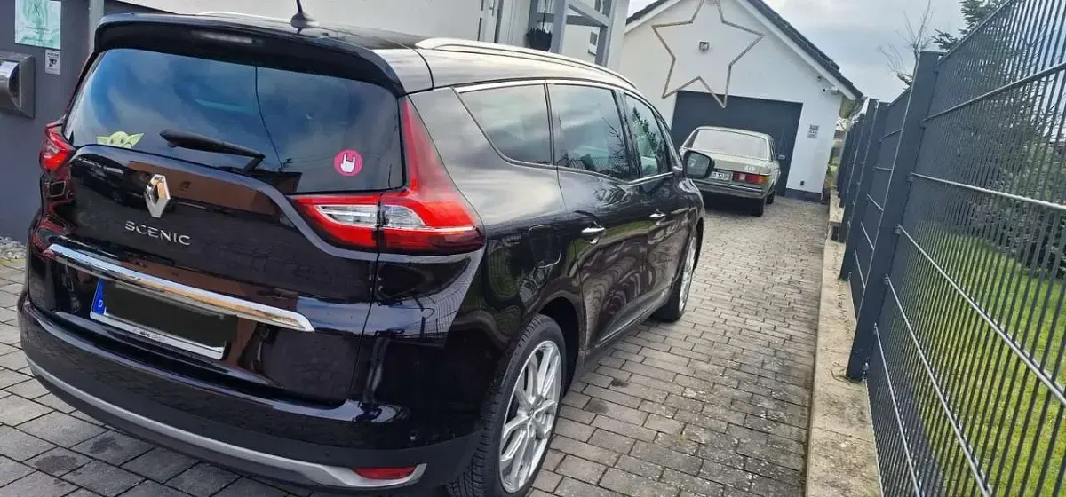 Gebraucht Renault Grand Scénic IV Initiale Paris 163 PS (119 kW) 2018 Violett Van / Kleinbus