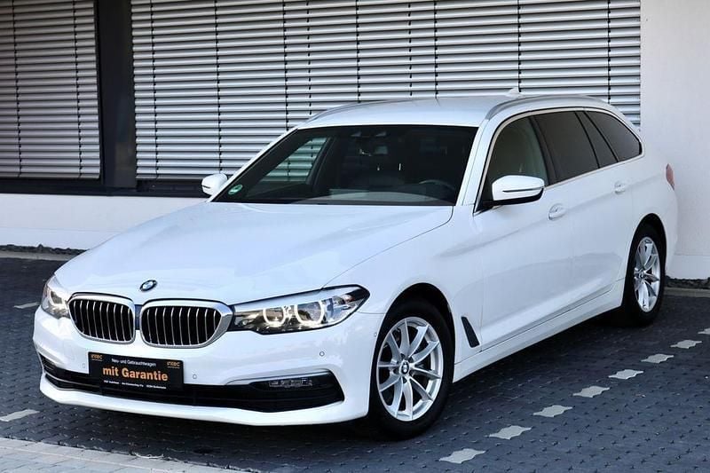 Weiß Gebraucht 2018 BMW 520 Sport Line Kombi | 16.990 € (Superpreis) - Bild 1/4