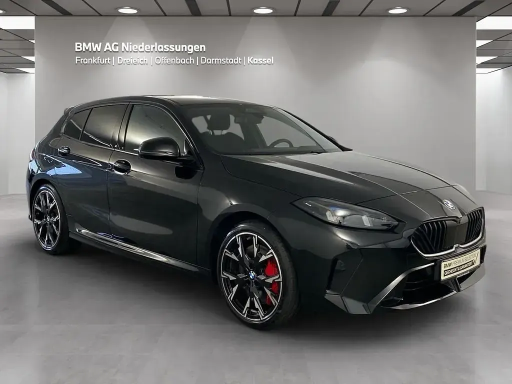Gebraucht BMW 123 M Sport 204 PS (150 kW) 2025 Schwarz Kleinwagen