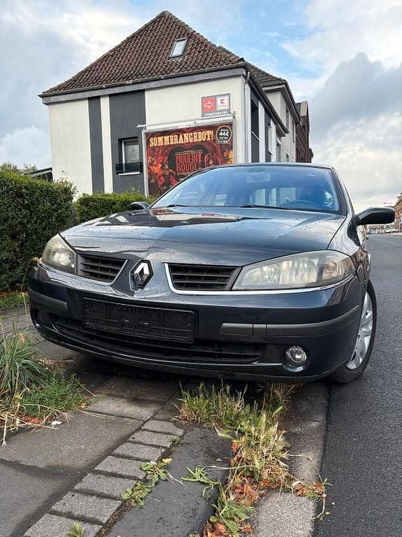 Blau Gebraucht 2006 Renault Laguna II Limousine | 1.900 € (Fairer Preis) - Bild 1/4