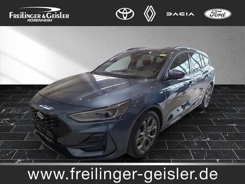 Chromablau (metallic) Gebraucht 2023 Ford Focus ST-Line Kombi | 26.400 € (Fairer Preis) - Bild 1/4