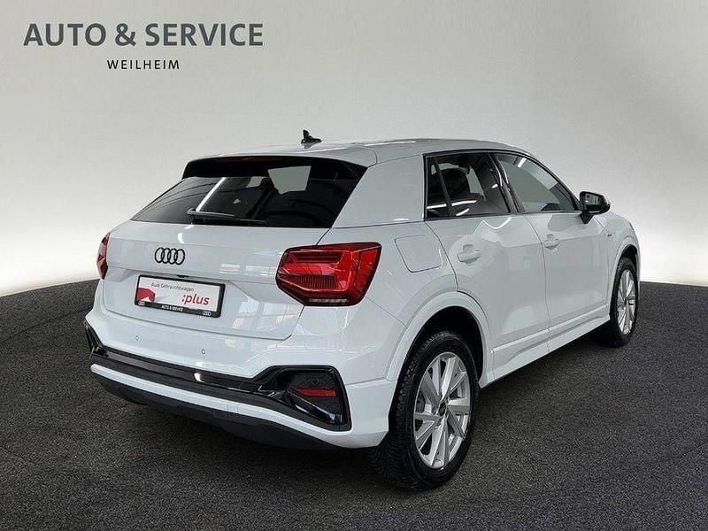 Neu Audi Q2 S-Line 150 PS (110 kW) 2025 Weiß SUV