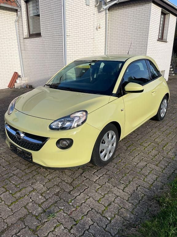 Gelb Gebraucht 2016 Opel Adam Kleinwagen | 6.600 € (Guter Preis) - Bild 1/4