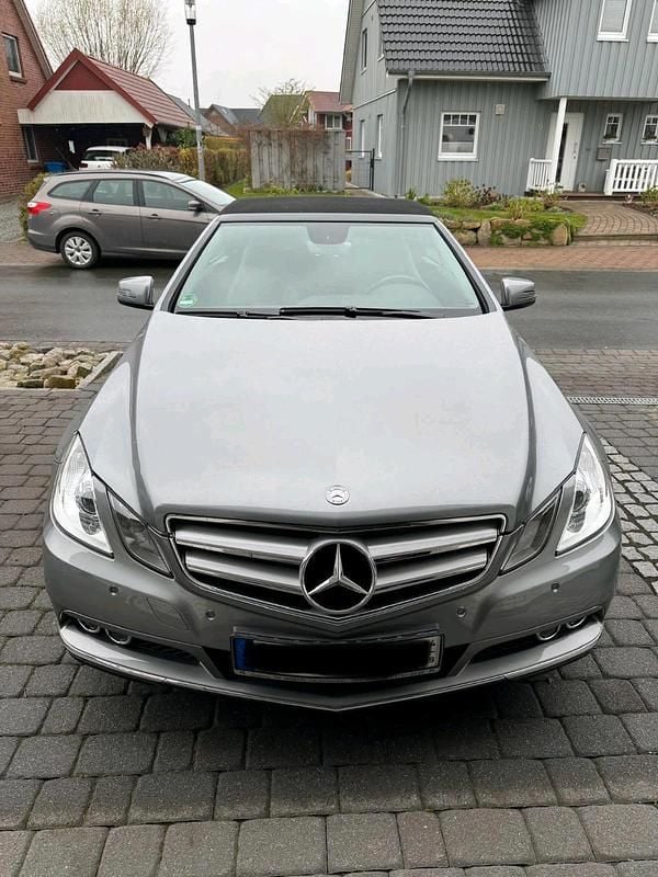 Gebraucht Mercedes E220 170 PS (125 kW) 2010 Grau Cabrio