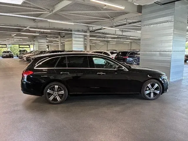 Gebraucht Mercedes C300e 313 PS (230 kW) 2024