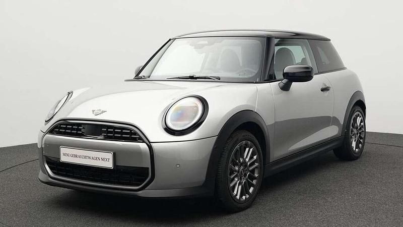 Grau Gebraucht 2024 Mini Cooper Classic Kleinwagen | 25.660 € (Fairer Preis) - Bild 1/4