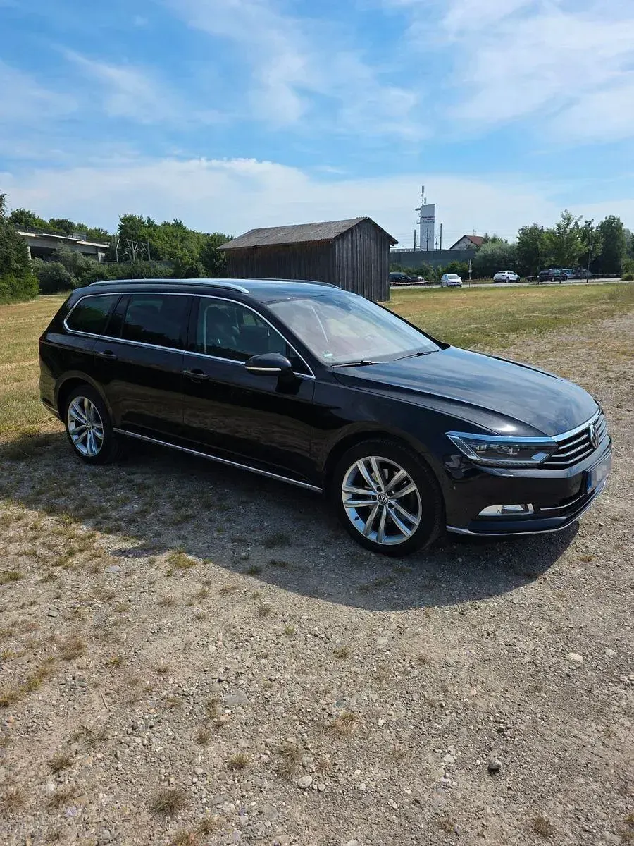 Gebraucht VW Passat Highline 150 PS (110 kW) 2018 Schwarz Kombi