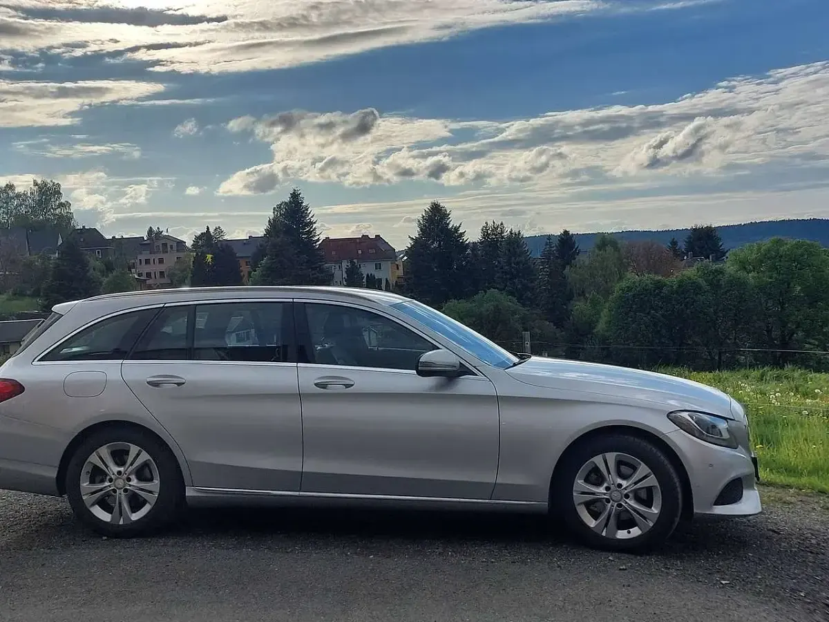 Gebraucht Mercedes C220 Avantgarde 170 PS (125 kW) 2015 Kombi