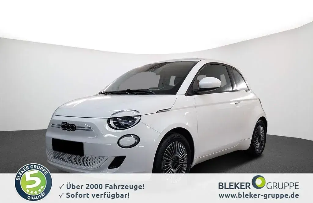 Gebraucht Fiat 500e 86 kW (118 PS) 2024 Colore esterno (arktis weiß) Kleinwagen