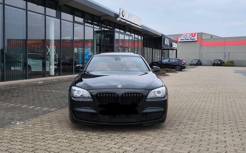 Gebraucht BMW 730 M Sport 245 PS (180 kW) 2010 Schwarz Limousine