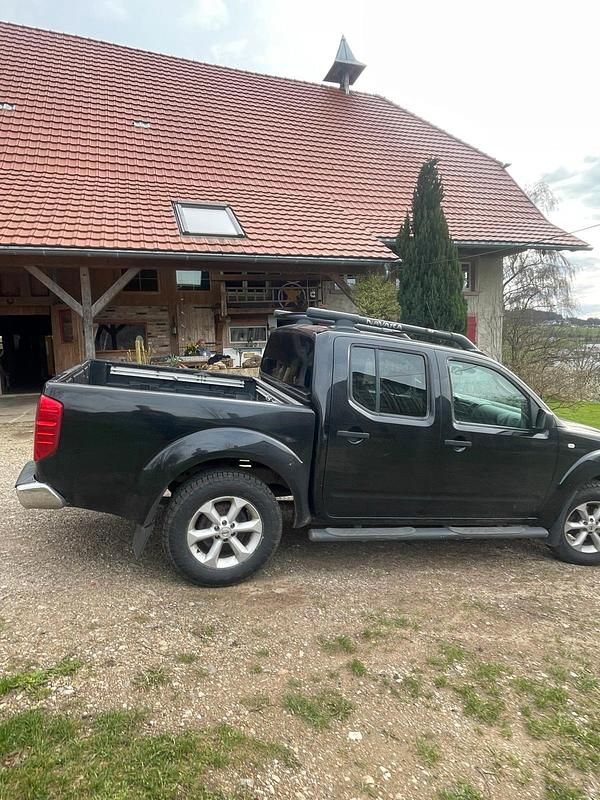 Gebraucht Nissan Navara 171 PS (125 kW) 2005 Schwarz Pickup