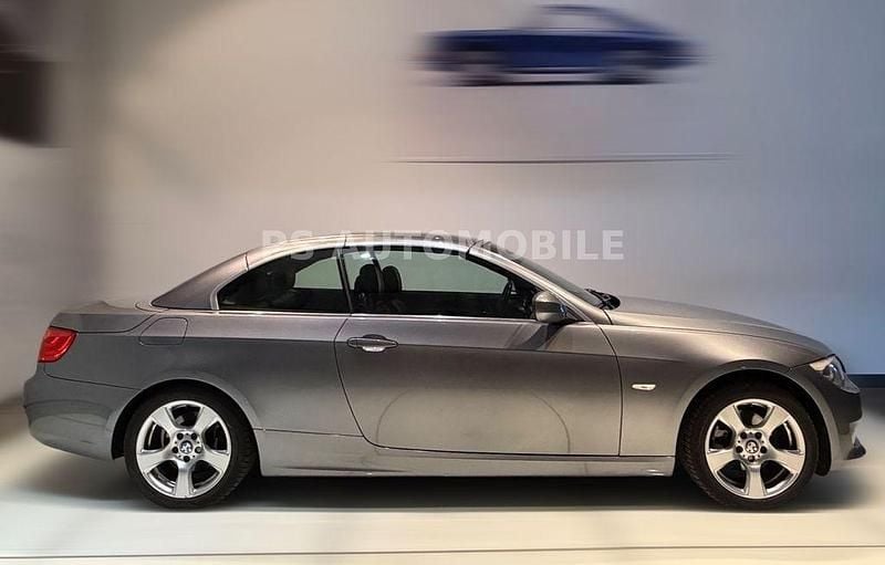 Gebraucht BMW 320 Cabriolet 170 PS (125 kW) 2010 Spacegrau Cabrio