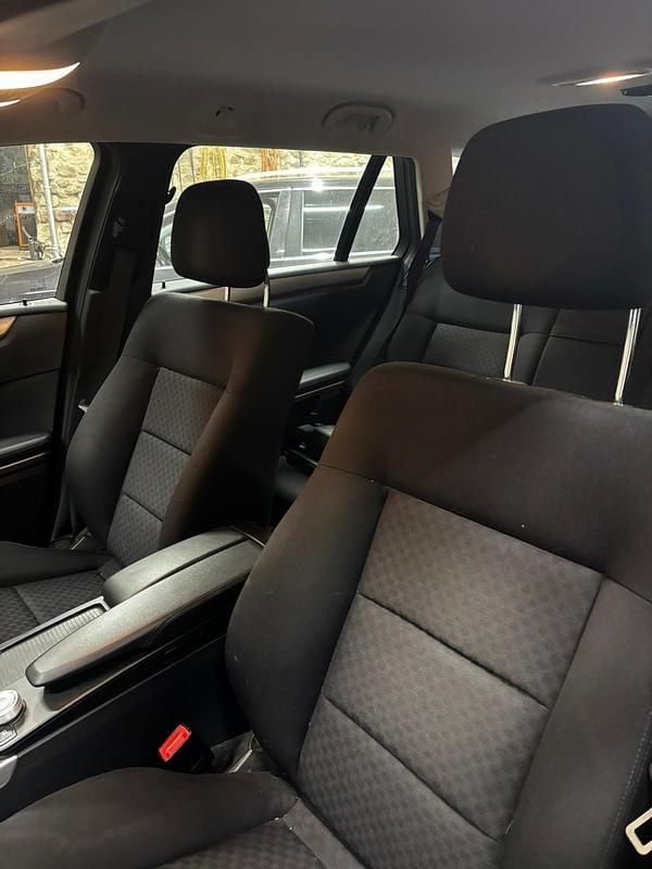 Gebraucht Mercedes E220 170 PS (125 kW) 2010 Schwarz Kombi