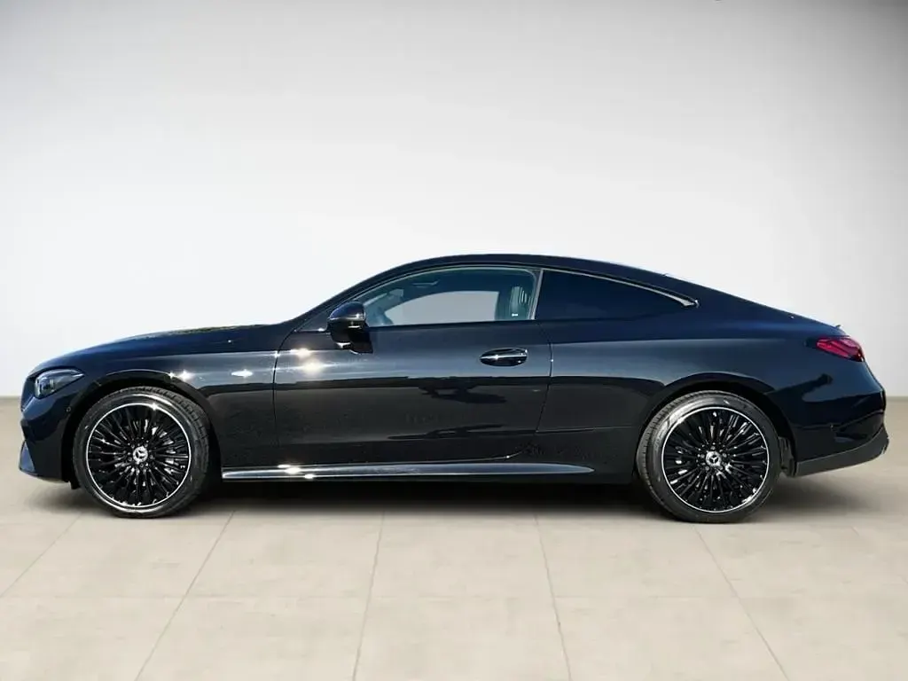 Gebraucht Mercedes E300 AMG 204 PS (150 kW) 2025 Metalliclack obsidianschwarz (metallic) Coupé