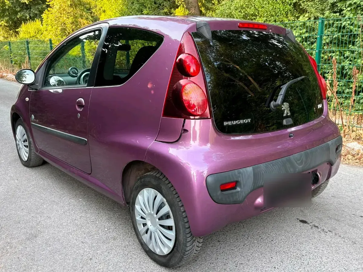 Gebraucht Peugeot 107 68 PS (50 kW) 2012 Violet Kleinwagen