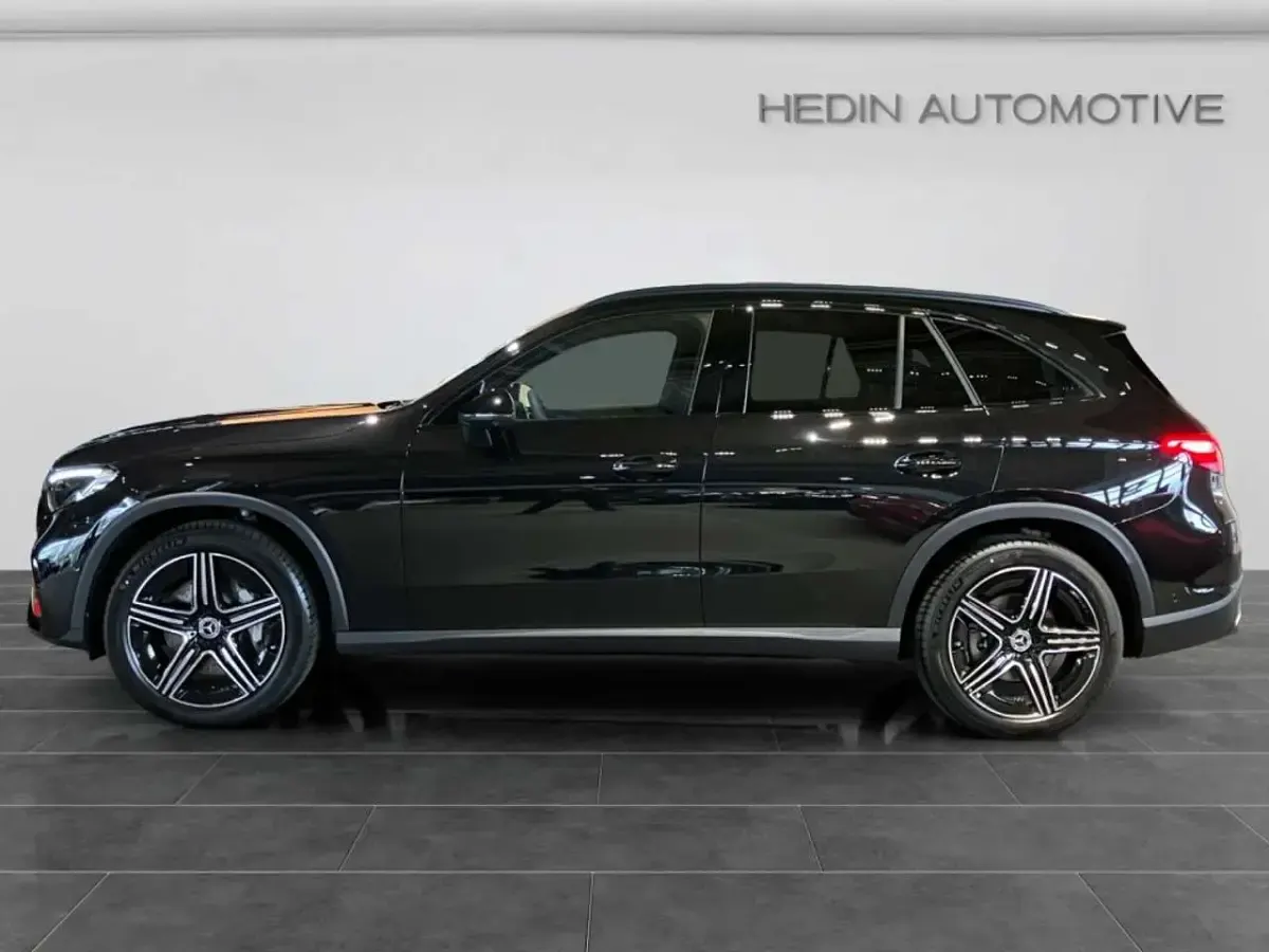 Gebraucht Mercedes GLC200 AMG 163 PS (119 kW) 2025 Schwarz SUV